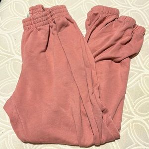 Elastic sweatpants